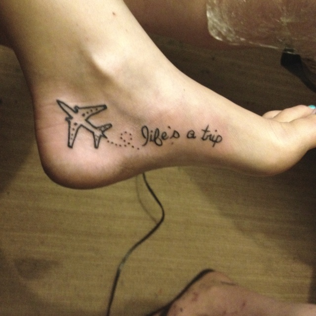 Frase: Life is a trip
