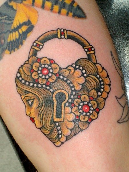 Tatuaje de Candado estilo Vintage