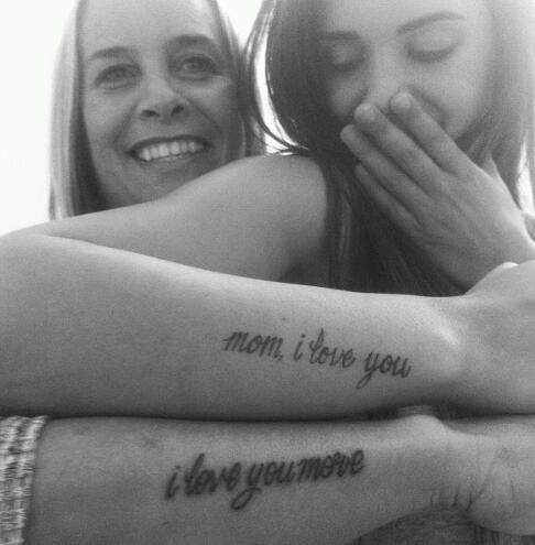 Frases: Mom, I love You / I love you more