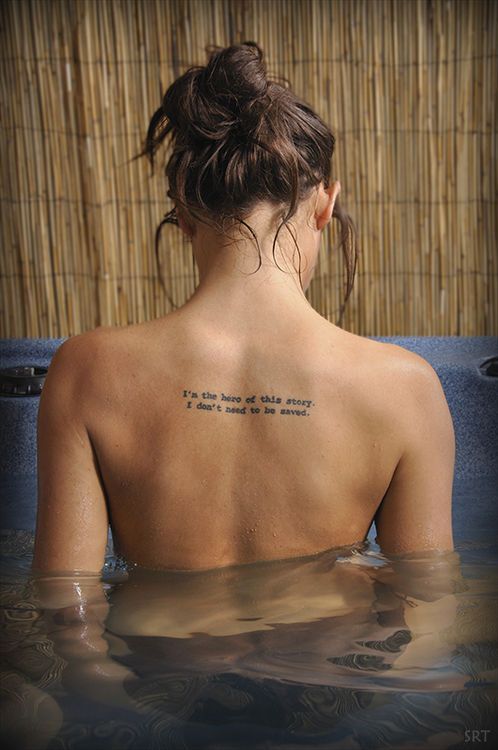 Frase: i'm the hero of this story. i don't need to be saved