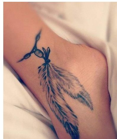 Tobillera con plumas