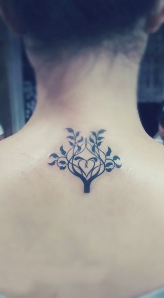 Árbol cuyas ramas forman corazón