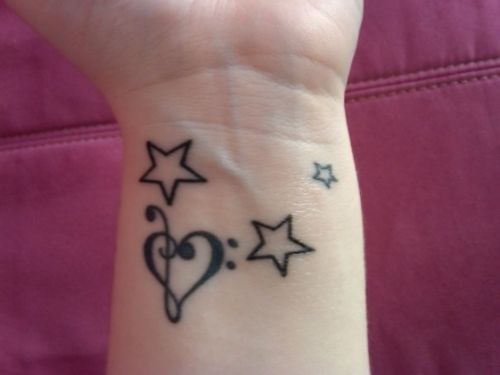 Corazón de Notas Musicales y Estrellas