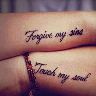 Frase: Forgive my sins. Touch my soul