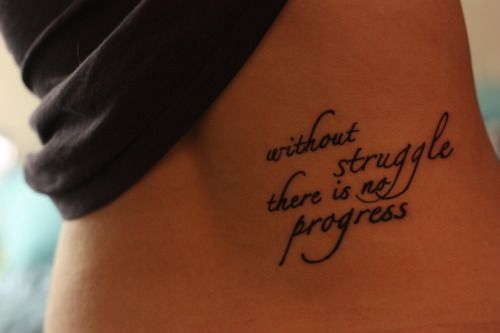 Frase: Without struggle there is no progress