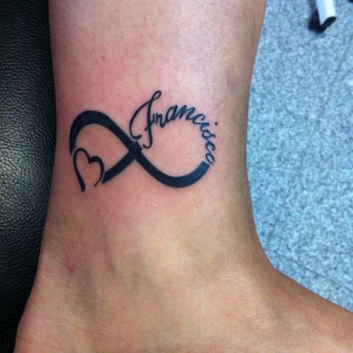 Infinito, Corazón y Nombre - Tatuajes para Mujeres