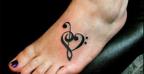 Corazón formado con Clave de Sol y Fa