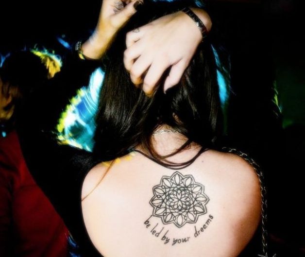 Frase: Be led by your dreams