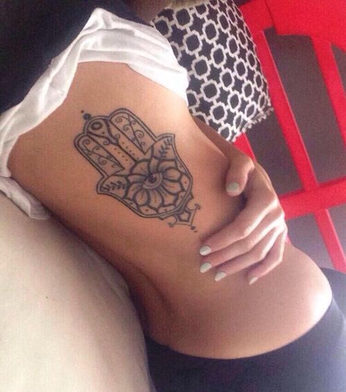 Mano de Fatima con centro Flor y Ojo