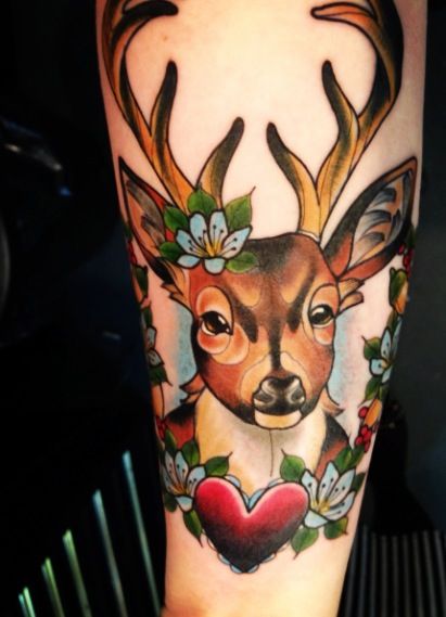 Ciervo con Flor y Corazón