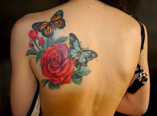 Flor Rosa y Pimpollos con Mariposas