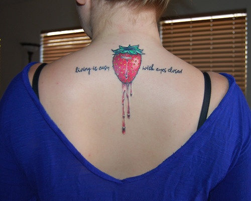 Frutilla y Frase: Living is easy with eyes closed