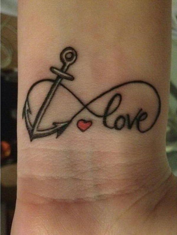 Infinito formado con Ancla y Love con un corazón