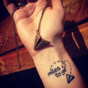 Avión y Frase: Miles to go