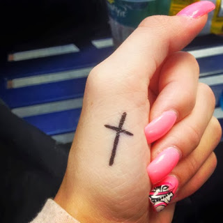 Cruz - Tatuajes para Mujeres