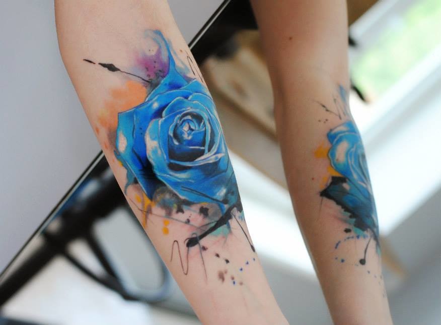 Flor Rosa Azul en Acuarelas by Aleksandra Katsan