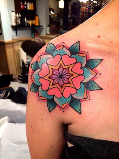 Mandala Flor by Alex Strangler