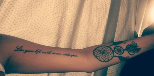 AtrapaSueños y Frase: Live your life with arms wide open