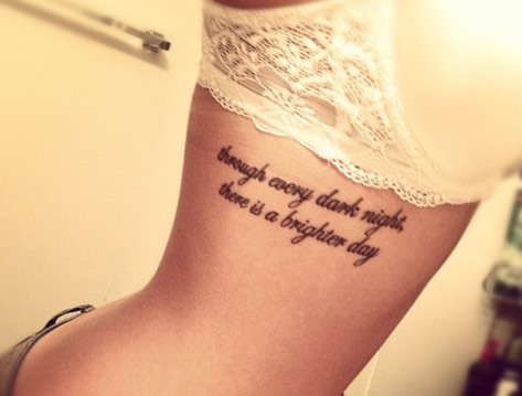 Frase: Through every dark night there is a brighter day