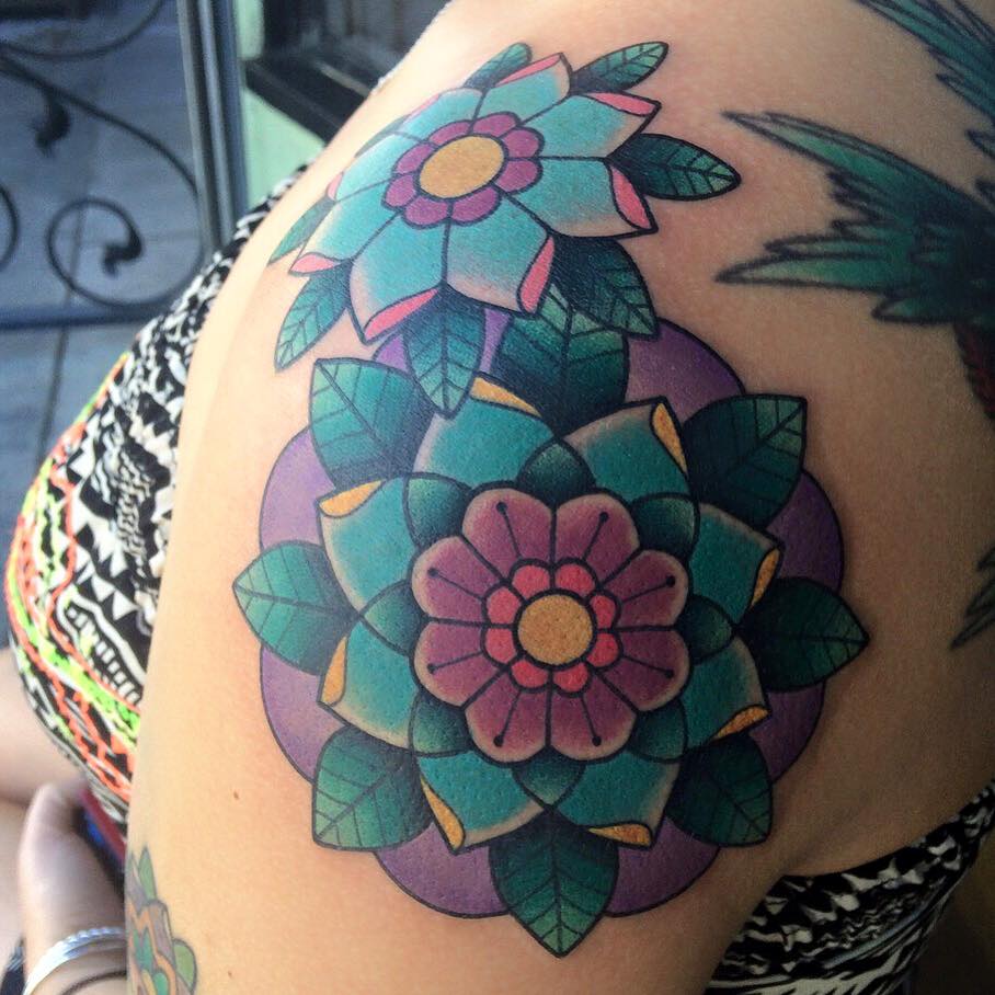 Mandalas Flores by Alex Strangler