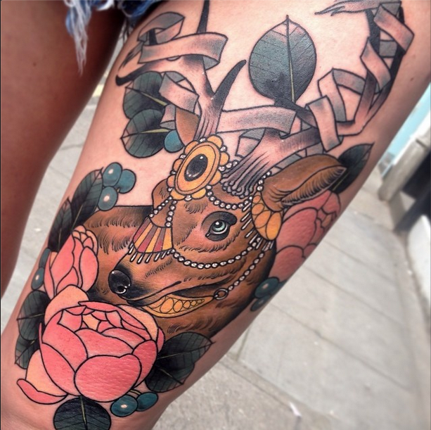 Ciervo entre Plantas by Cree McCahill