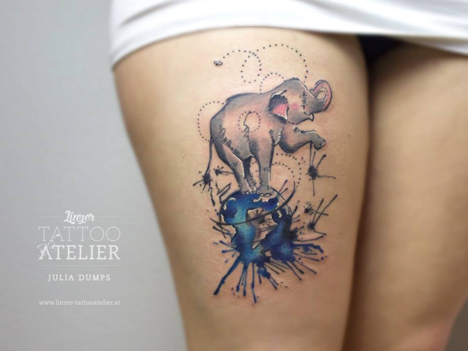 Elefante sobre el Mundo by Julia Dumps