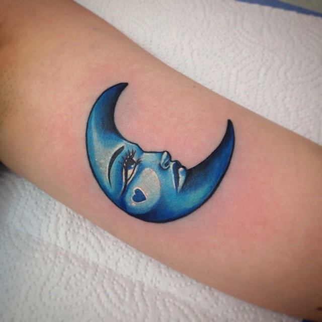 Luna by Martha Gual