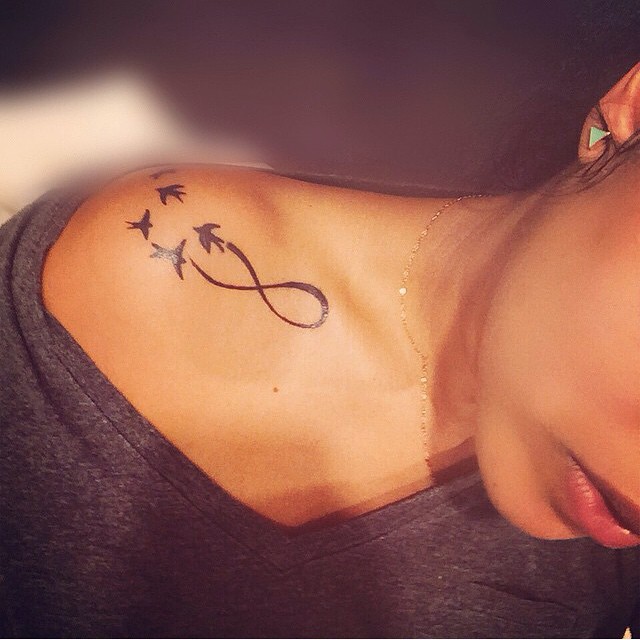 Imagenes De Tatuajes De Infinito Para Mujeres | signo infinito y aves tatuajes para mujeres Imagenes De Tatuajes De Infinito Para Mujeres | signo infinito y aves tatuajes para mujeres