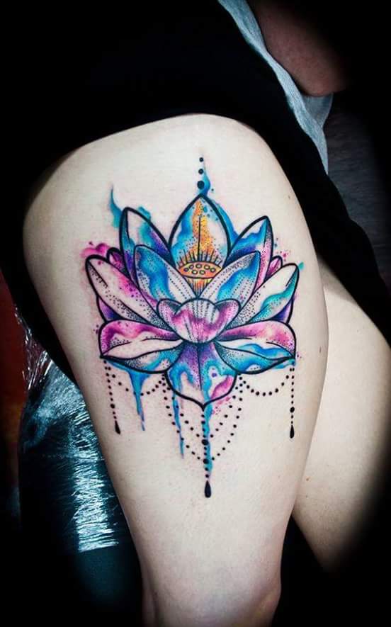 Flor de Loto estilo Acuarelas - Tatuajes para Mujeres
