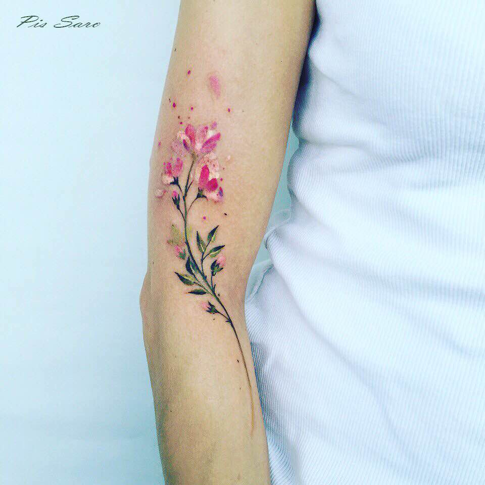 Flores Estilo Acuarelas Por Pis Saro Tatuajes Para Mujeres