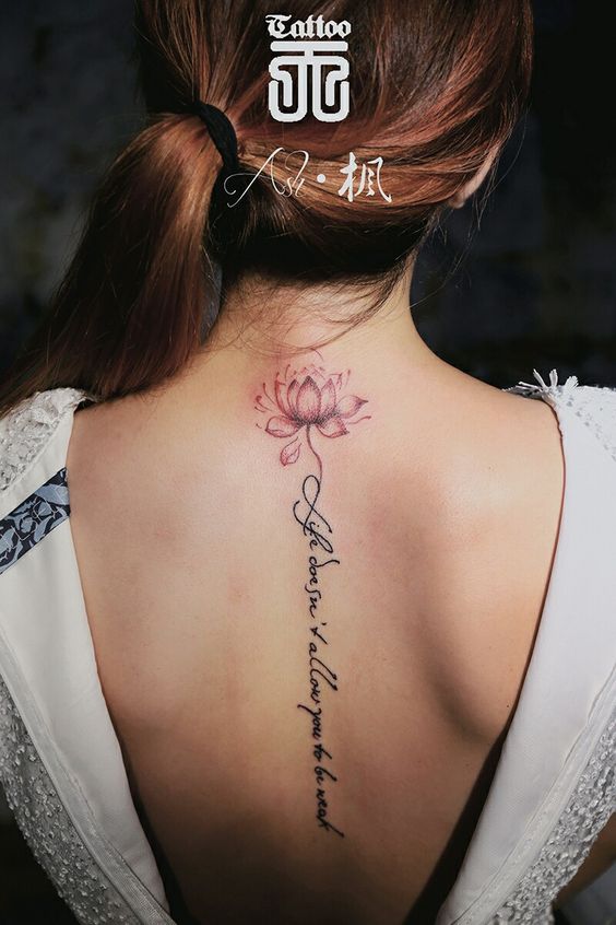 Flor De Loto Y Frase Tatuajes Para Mujeres